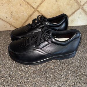 SAS Free Time Black 7.5 Extra Wide Women's Shoes Orthopedic Walking Shoes New